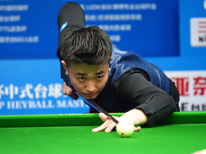 正在蓬勃发 正在蓬勃发