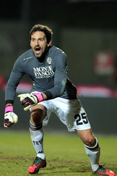 待赛季结束 待赛季结束